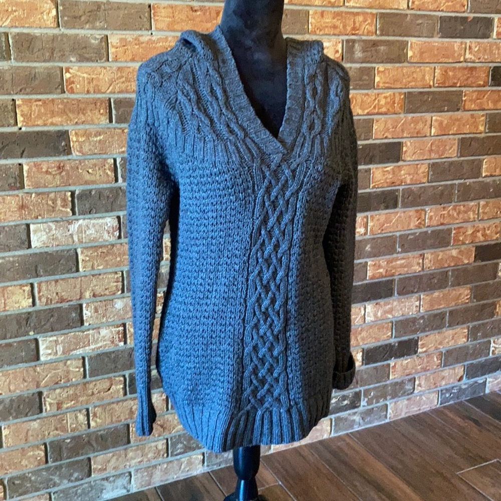 Size xl dark gray cable knit hooded sweater 20% wool nwot